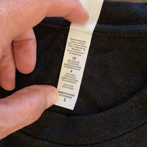 Love Your Color Graphic Tee - Picture 6 of 6